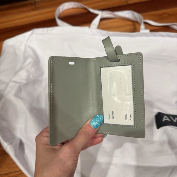 Silver Away Suitcase - The Carry-On: Aluminum Edition - Picture 11 of 11